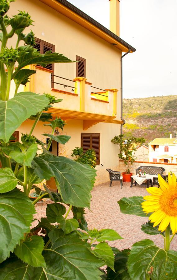 Casa Vacanze Sandalia Bosa Exterior photo